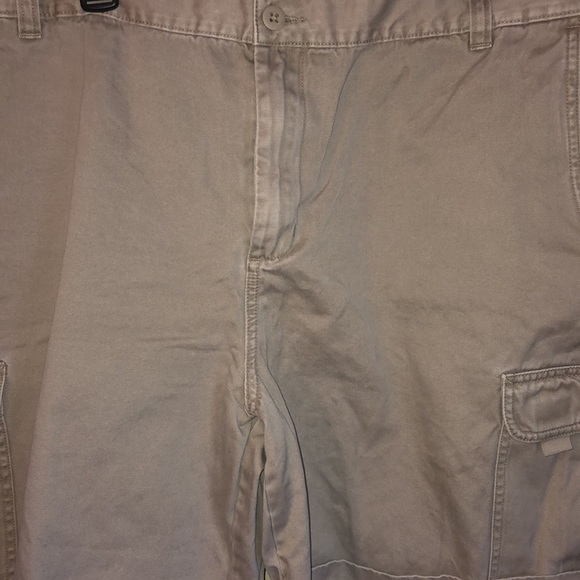 Men’s size 42 Cherokee brand cargo shorts - Picture 10 of 10